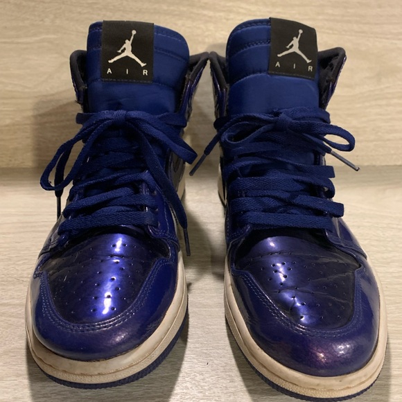 Nike Air Jordan 1 Retro - Picture 5 of 9